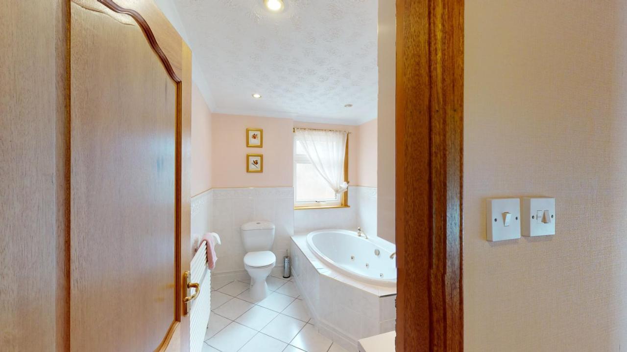Puffins Nest Villa Gardenstown ภายนอก รูปภาพ